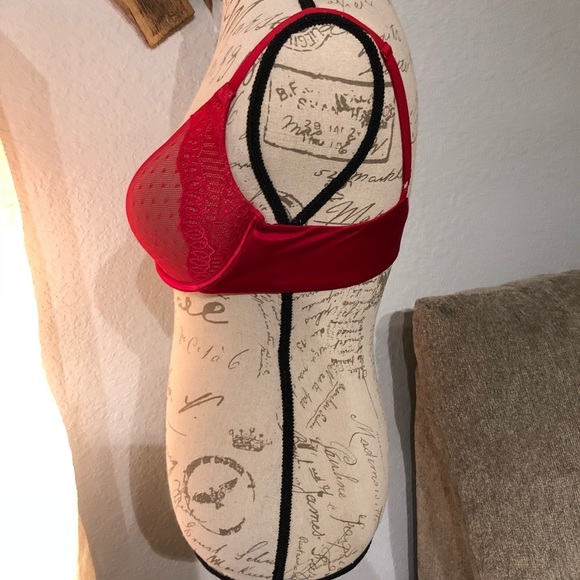 4[Maidenform] NWOT! Red lace bra - Picture 5 of 7